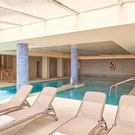 Universal Lido Park & Otel 4*